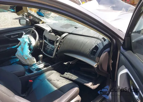 2017 Nissan Altima 2.5 Sr z USA, uszkodzony, nr VIN 1N4AL3AP7HC146131